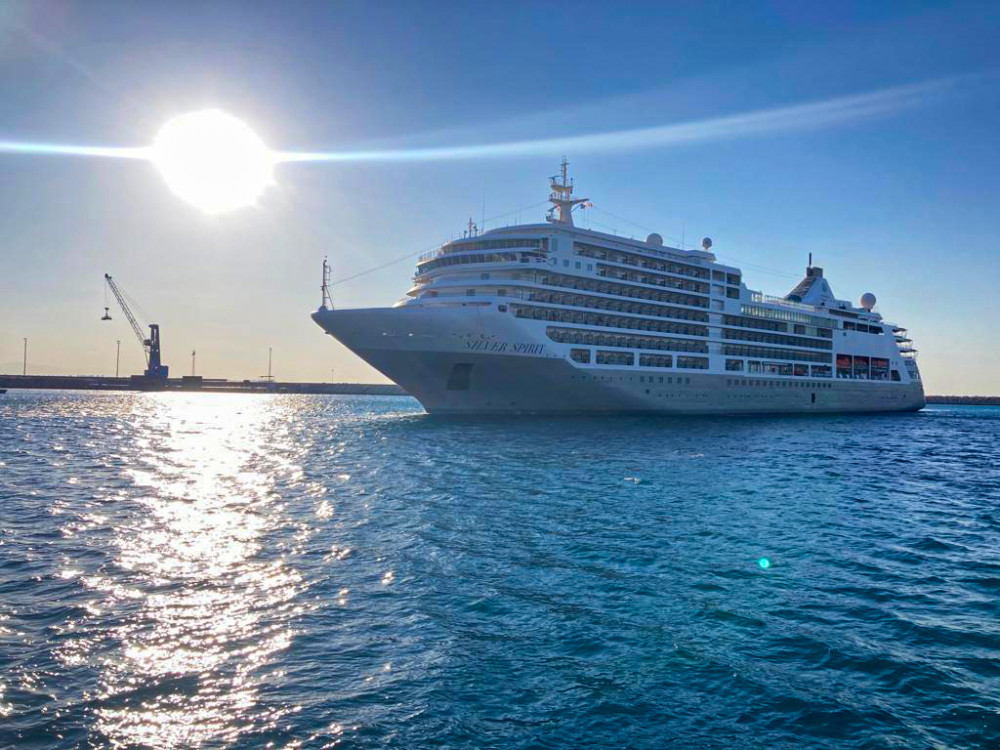 210.7 metre uzunluğundaki Silver Spirit, Antalya’yı ziyaret etti